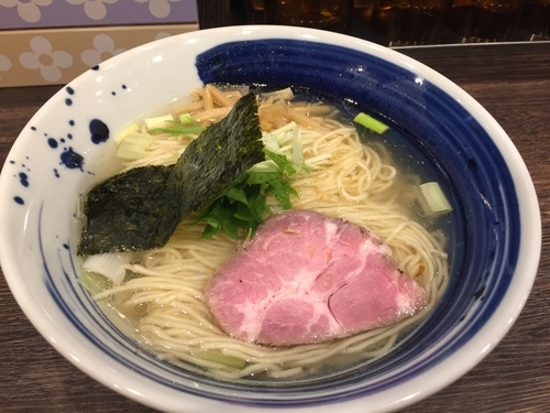 「塩ラーメン＋中盛無料 780円」@麺処 景虎 戸塚安行店の写真