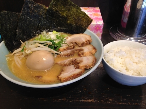 「とんこつチャーシュー970円」@味山河 鶴ヶ峰店の写真