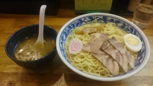「つけ麺、大盛り（4玉 520ｇ）、水曜日（濃厚鶏豚）」@必勝軒の写真