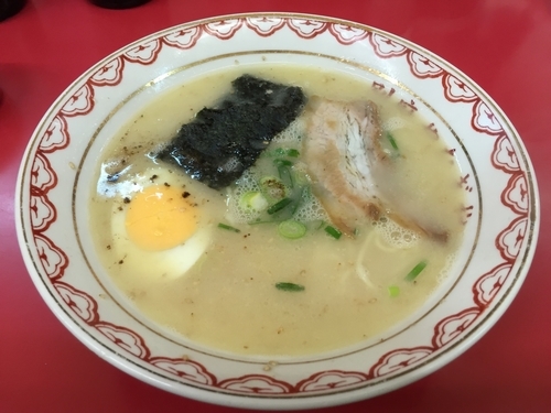 「とんこつらーめん」@やなぎ家の写真