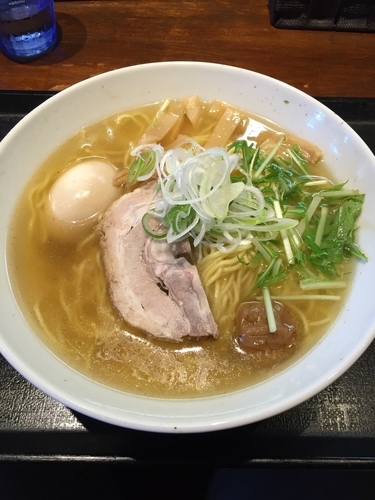 「比内地鶏の塩そば  800円」@麺処 福吉 本店の写真