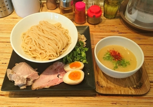 「プレミアム鶏つけソバ (大盛)」@NOODLE STOCK 鶴おかの写真