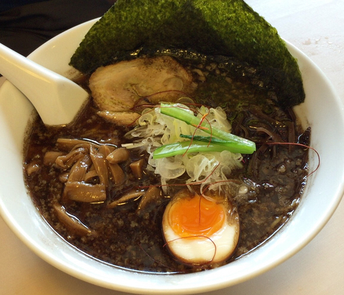 「バリ黒」@らーめん岡崎 鶴ヶ島店の写真