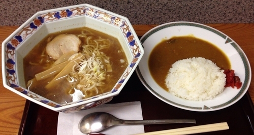 「Ａセット(正油らーめん＋カレーライス)950円」@ねぎぼうずの写真