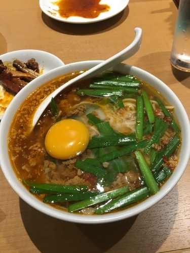 「台湾らーめん卵入り」@味仙 JR名古屋駅店の写真