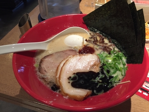 「赤丸新味卵入り」@博多 一風堂 富山店の写真