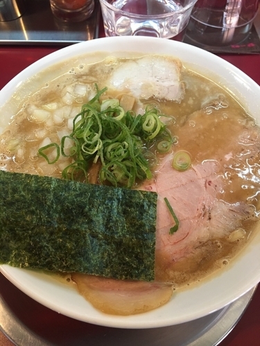 「こってりラーメン（豚骨醤油）」@麺一盃の写真