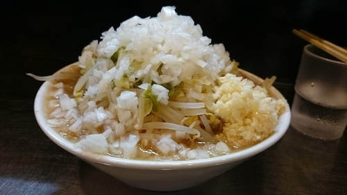 「ミニラーメン ニンニクタマネギ」@らーめん虎丸 川口店の写真