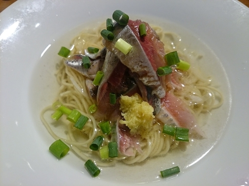 「【限定】冷やしいわしそば ￥490＋ビール￥550」@寿製麺よしかわ 川越店の写真