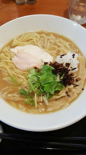 「濃厚鶏そば醤油大盛」@鶏そば 七星の写真