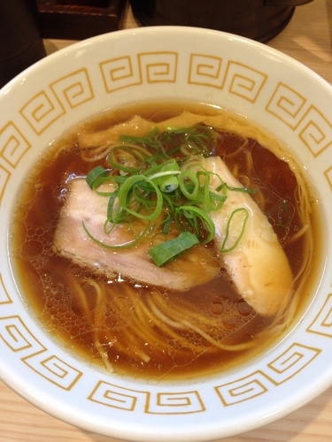 「醤油らぁ麺」@中村麺三郎商店の写真