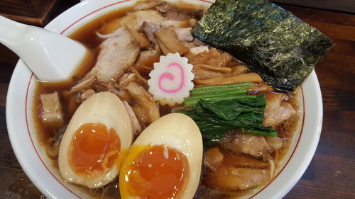 「しょうゆチャーシューメン+味玉」@オランダ亭の写真