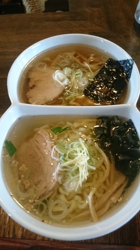 「にこいち (あっさり醤油と塩) 800円」@ラーメン厨房 ぽれぽれの写真