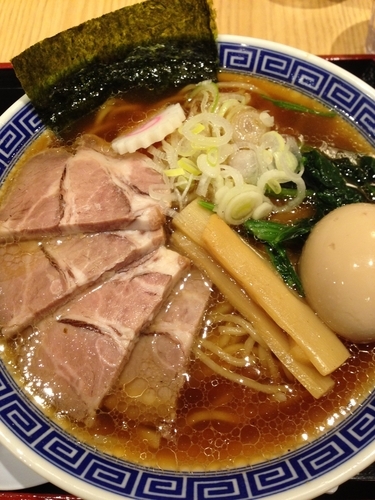 「豚玉中華そば」@舎鈴 亀戸駅東口店の写真