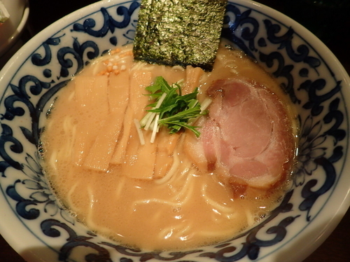 「らー麺」@九段 斑鳩 市ヶ谷本店の写真