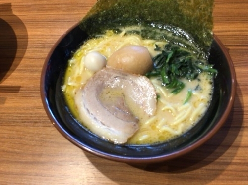 「ラーメン」@横濱家系ラーメン 壱角家 西新宿店の写真