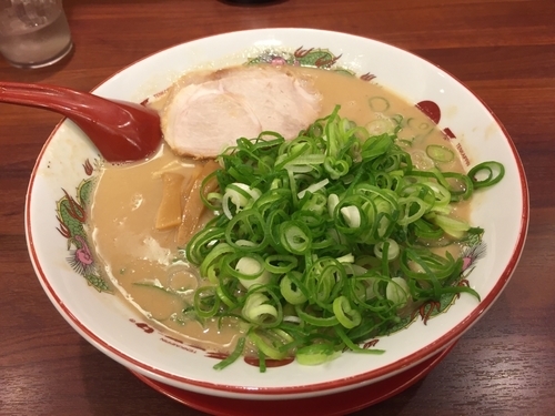 「こってり大盛り トッピングネギ 麺硬め」@天下一品 富山掛尾店の写真