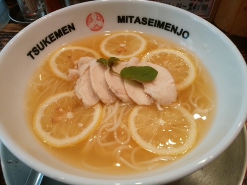 「レモン冷やし麺」@つけ麺専門店 三田製麺所 池袋西口店の写真