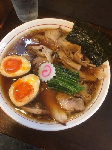 「しょうゆチャーシューメン900円、味玉100円」@オランダ亭の写真