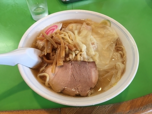 「ワンタン麺（大盛り）」@とんとんの写真