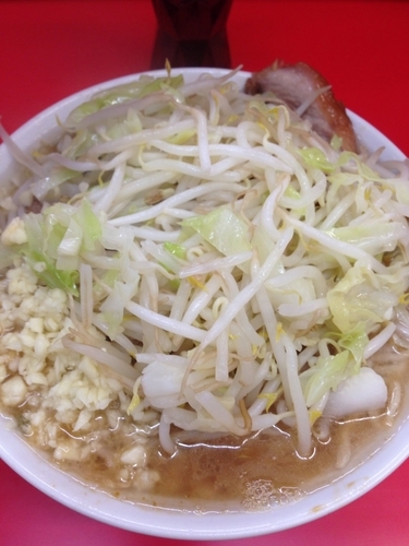 「豚入りラーメン（ニンニク）」@ラーメン二郎 松戸駅前店の写真
