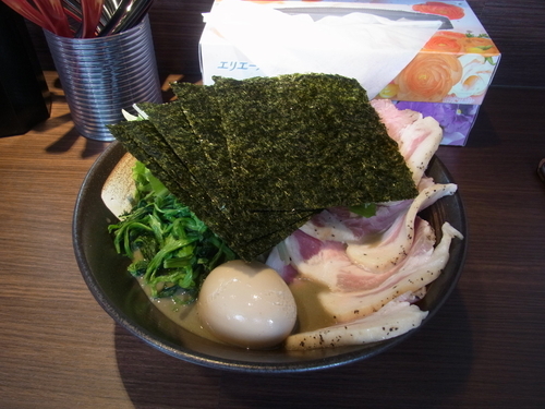 「(煮干し)全部のせラーメン 1180円」@（肉）並商の写真