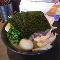 (煮干し)全部のせラーメン 1180円