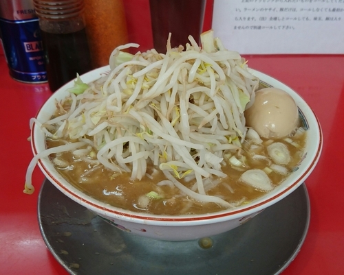 「ラーメン並盛り (野菜、ネギ、味玉)」@ジャンプの写真