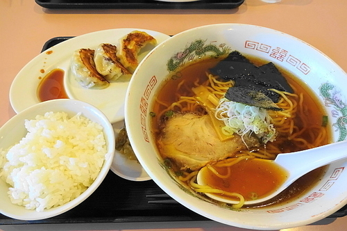 「ラーメンミニセット８３０円」@是政の写真