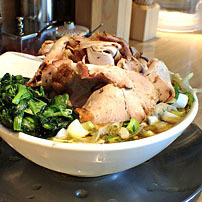 「肉増バラそば（醤油）＋ほうれん草＋肉増」@バラそば屋 町田店の写真