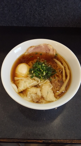 「木桶仕込みの生揚醤油ラーメン　手揉み麺」@中華そば 安成の写真