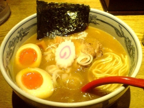 「特製六三六らーめん (910円)」@麺や 六三六 名駅店の写真