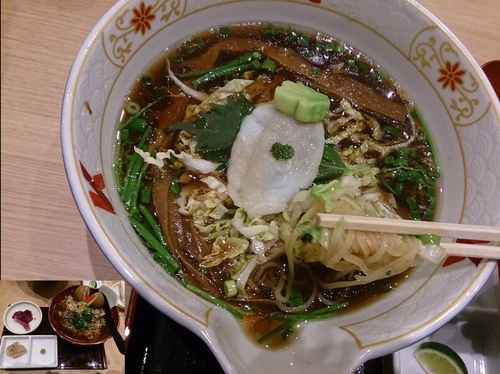 「美玉入り ふぐだし醤油らーめん＋茶漬けセット」@ふぐだし潮 八代目けいすけ 東急プラザ銀座店の写真