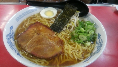 「ラーメン大盛り650円」@中華ひるねの写真
