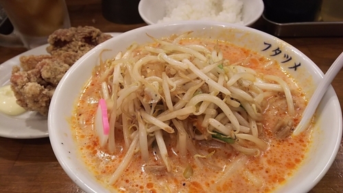 「辛いタンメン＋唐揚げセット」@極濃湯麺 フタツメ 八千代店の写真