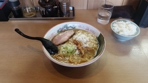 「魚介醤油麺(玉ねぎトッピング)」@麺屋 花形の写真