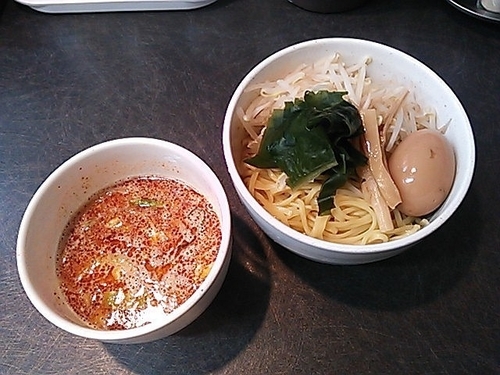 「火吹つけめん+もやし・味玉」@味噌一 上石神井店の写真