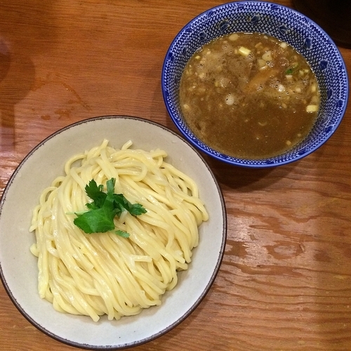 「濃厚煮干しつけ麺（大盛）　￥８５０」@麺や百日紅の写真