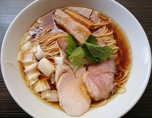 「醤油らぁめん」@らぁめん屋 カネキッチンの写真