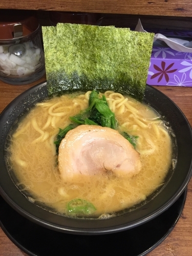 「醤油豚骨ラーメン②」@横浜家系ラーメン 駒込家の写真