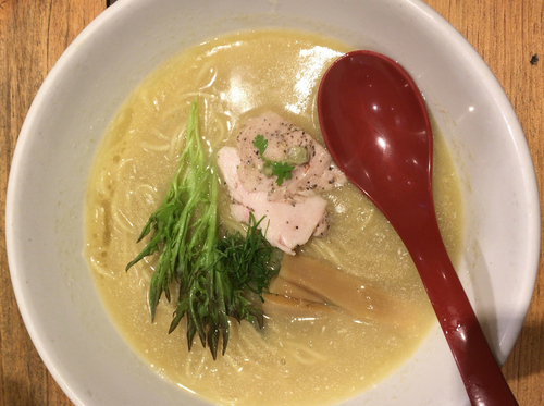 「鶏白湯ラーメン 790円」@麺屋 翔 西新宿本店の写真