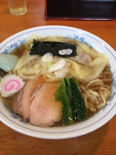「ワンタンメン 800円」@手打らーめん 海の写真