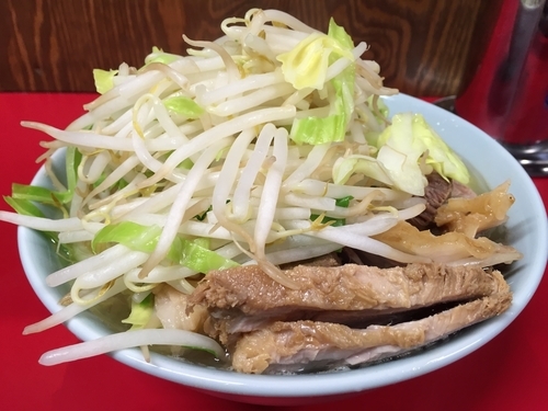 「ラーメン 小 ぶた入り（ﾔｻｲ ﾆﾝﾆｸ）」@ラーメン二郎 新潟店の写真