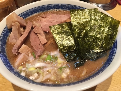 「中華そば＋半チャーシュー」@くり山の写真