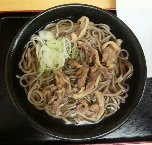 「冷たい肉そば大盛750円麺パス仕様540円」@扇屋の写真