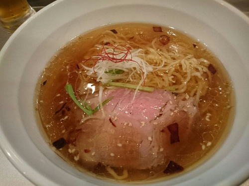 「琥珀醤油拉麺」@天雷軒 神谷町の写真