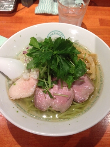 「塩グリーン麺ゆずみつば¥950」@麺屋 六感堂 Rock'anDoの写真