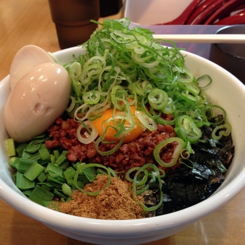 「九条ネギ増し台湾混ぜそば」@麺屋こころ 溝の口店の写真