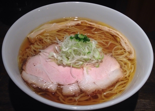 「醤油(がんこ･モモ肉)中盛(800円＋100円)」@元祖一条流がんこ 長津田分店の写真