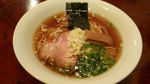 「支那そば「醤油」　700円」@青山清湯そば 青ノ樹の写真